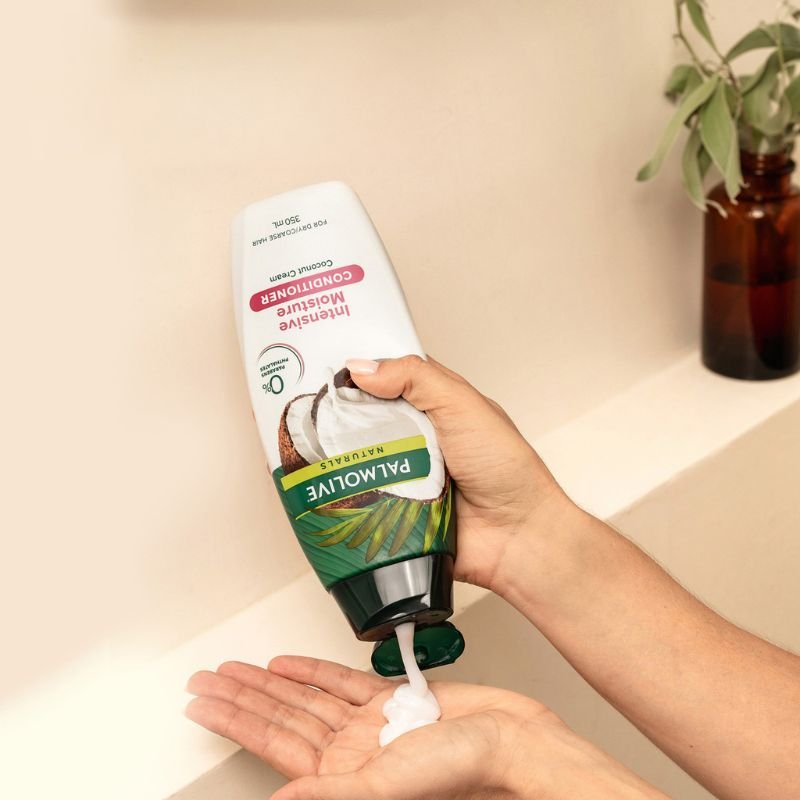 Palmolive Naturals Intensive Moisture Conditioner Coconut Cream 350ML