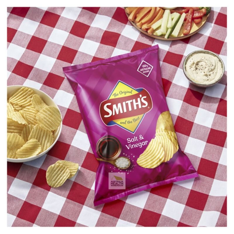 [CLEARANCE Expiry: 01/02/2026] Smith's Crinkle Cut Salt And Vinegar Potato Chips 170g